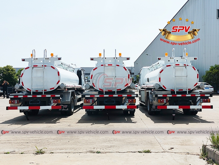 SPV-vehicle - 3 Units of  4,000L Fuel Tank Truck ISUZU - Rear Side View